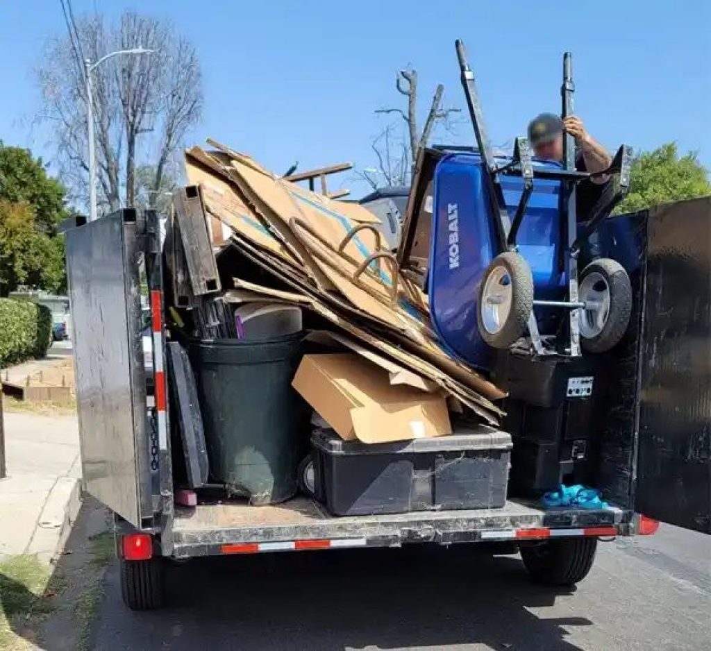 1728921645_appliance-removal_11zon (1).jpg