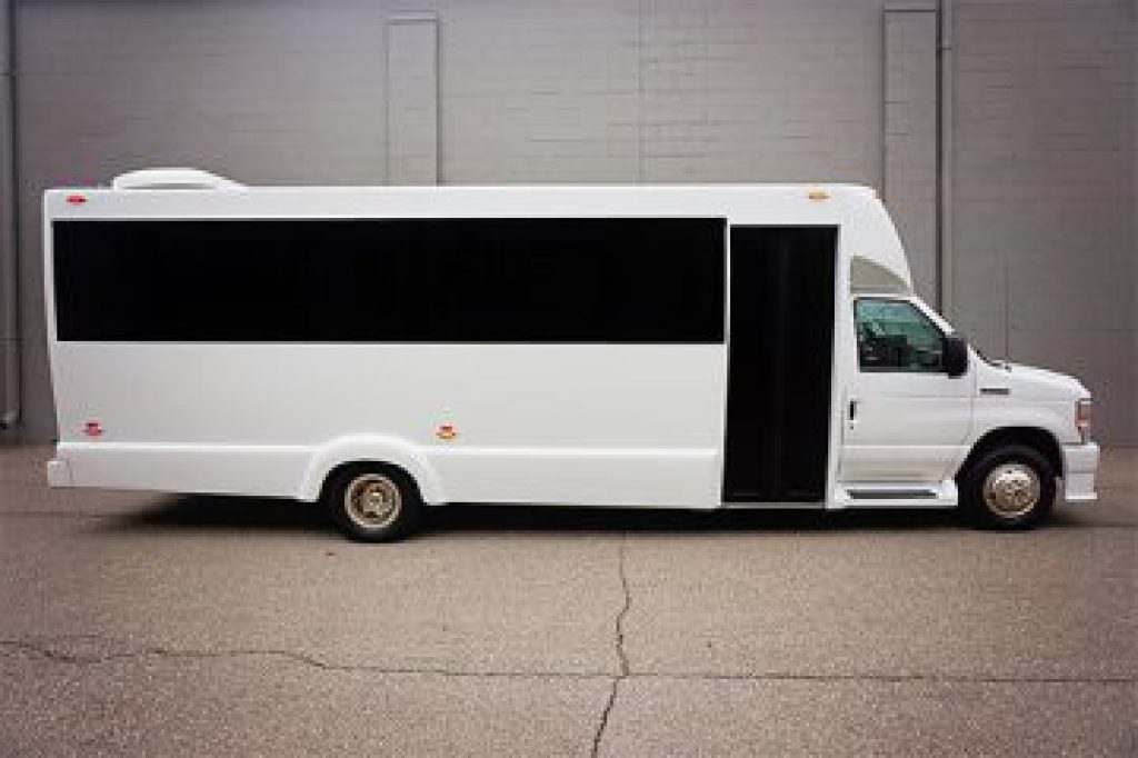 28bus1.jpg