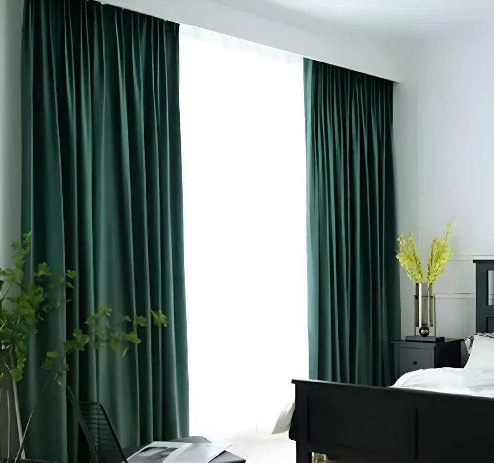 Premium-polyester-blackout-curtains-in-Dubai-bedroom-1.jpg