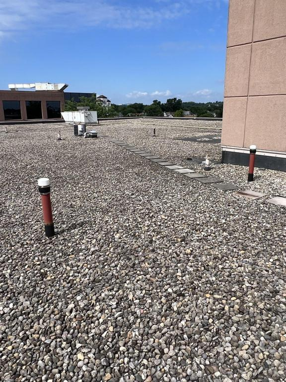 ballasted epdm roof.png