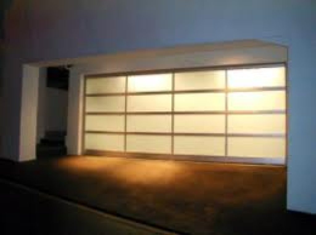 glassgaragedor.jpg