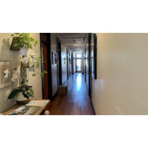 companyPhotoUrl2-resized.jpg