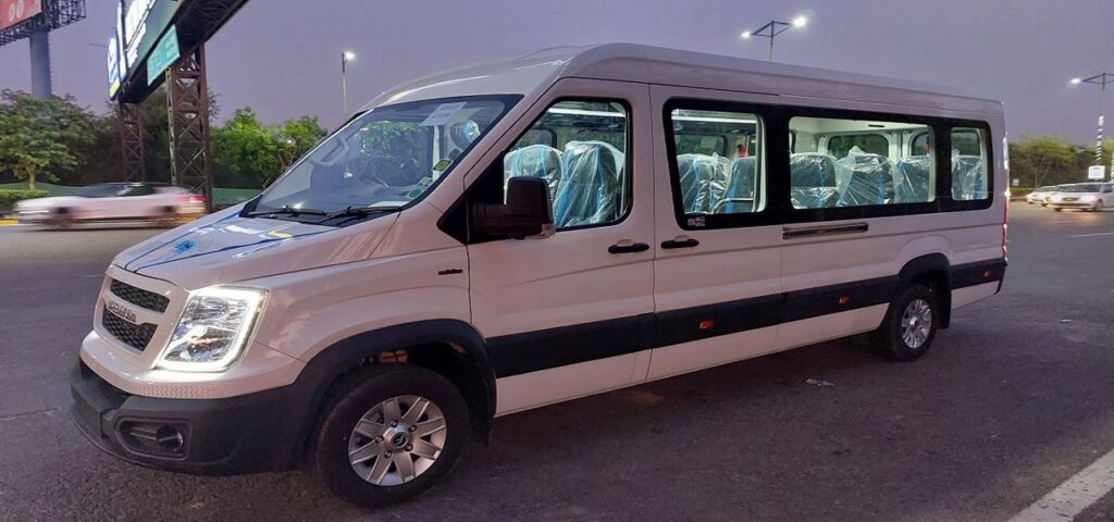 urbania hire in delhi.jpg