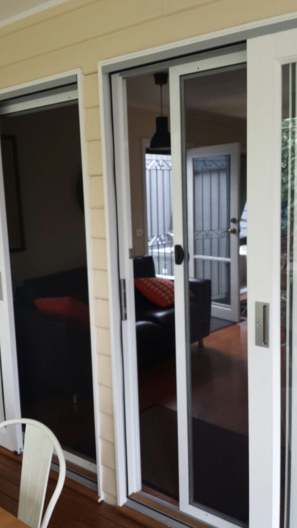 Aluminium-doors-with-aluminium-tuff-mesh.jpg