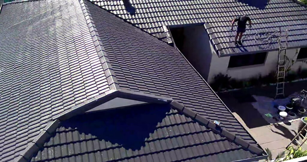 AE Restoration - Erwin on Gold Coast roof - roof restoration and paint.JPG