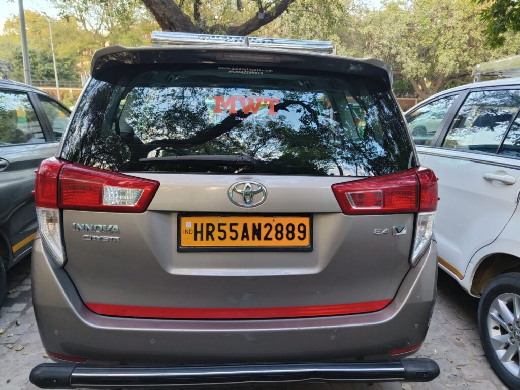 innova crysta hire in delhi.jpg