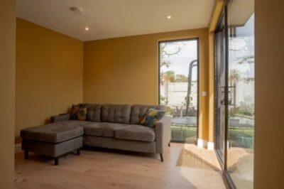 garden-guest-room-modern-garden-rooms.JPG