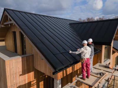 full-shot-roofers-working-togeth.jpg